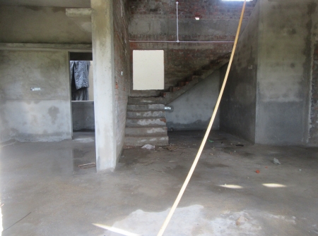 3) Li Id : 175 - Hall and Kitchen.JPG